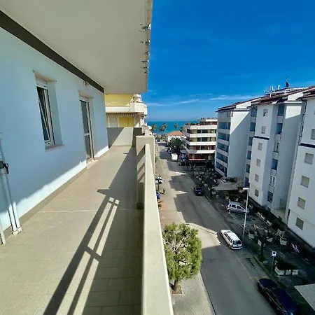 Vista Mare Con E Piscina *