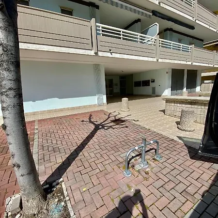 Vista Mare Con E Piscina Appartement