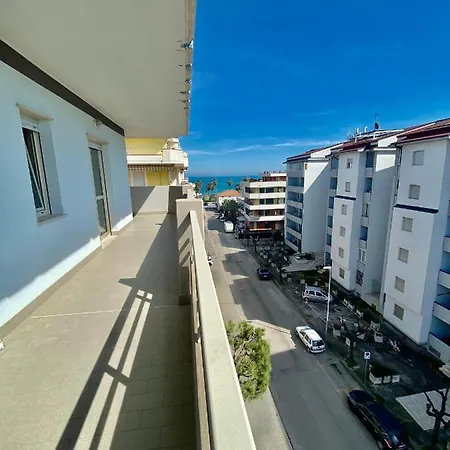 Vista Mare Con E Piscina