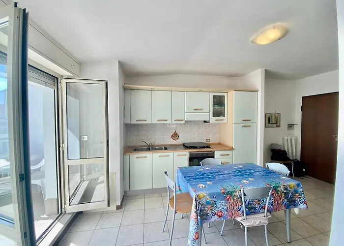 Vista Mare Con E Piscina