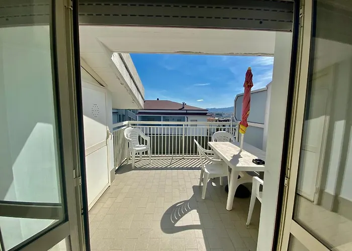 Vista Mare Con E Piscina *