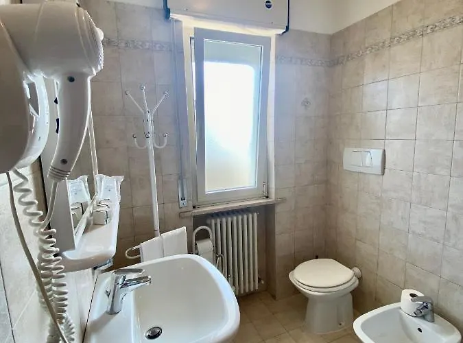 Vista Mare Con E Piscina * Alba Adriatica