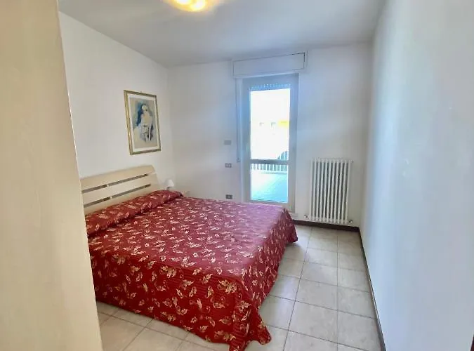 Vista Mare Con E Piscina *